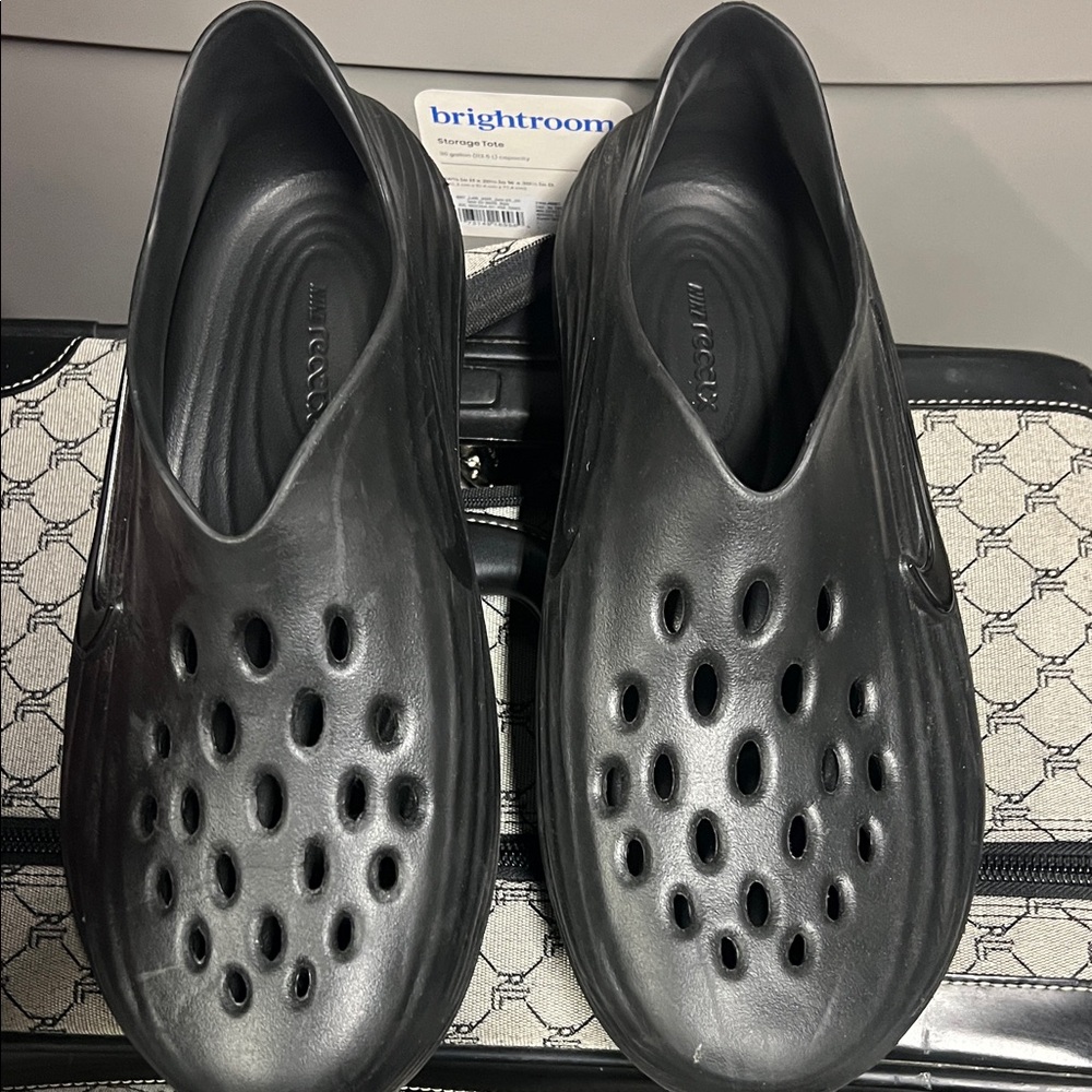 Black Slip-On Foam Clog Shoes